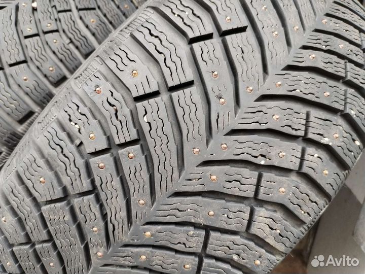 Michelin X-Ice North 4 235/55 R18