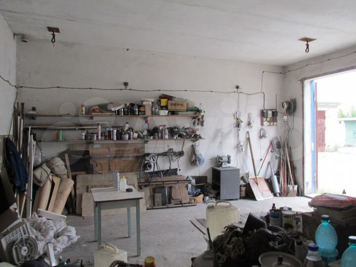 Гараж, > 30 м²