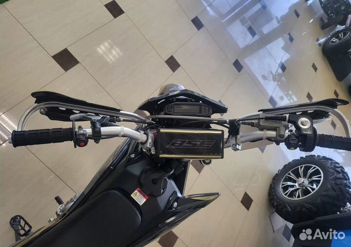 Мотоцикл кроссовый BSE Z3 19/16 Gold Black/Эндуро