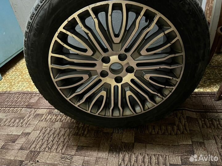 Колеса на range rover 265/50 R20