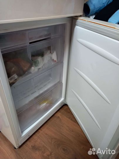 Холодильник бу lg