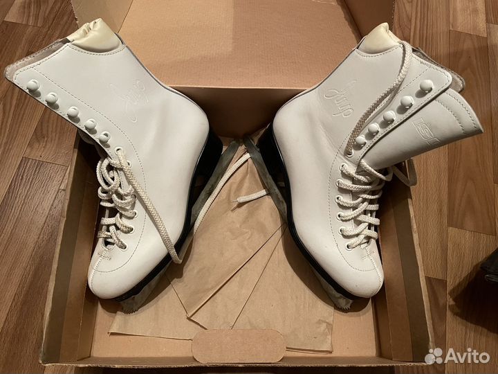 Коньки фигурные Cortina Jump