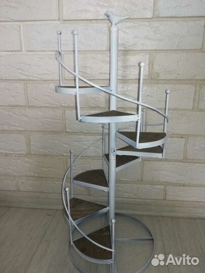 Подставка для цветов и мелочей