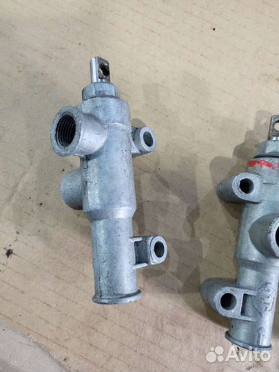 Кран управления давлением шин газ-66 /3308