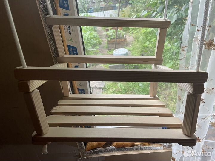 Качели из дерева