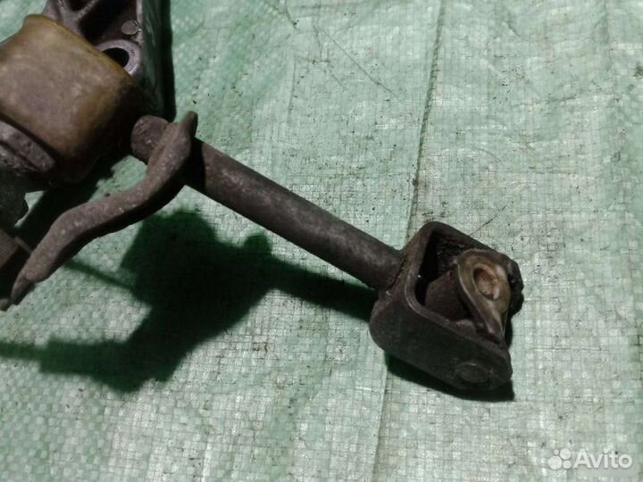 Механизм выбора передач Opel Vectra A седан 1.6I