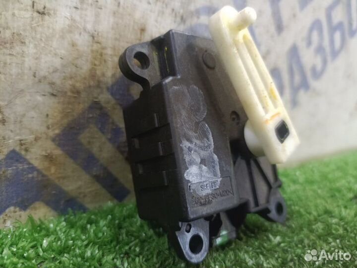 Сервопривод заслонки печки Renault Fluence седан