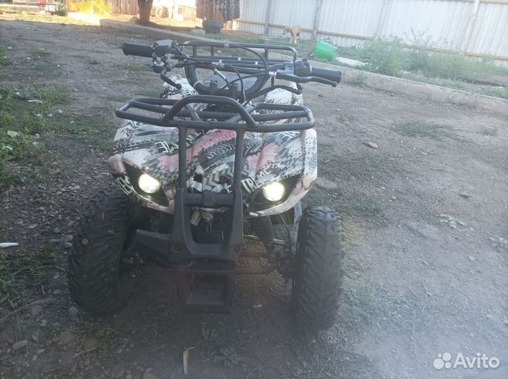 Детский квадроцикл на бензине
