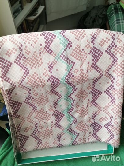 Шарфик женский бежевый с орнаментом