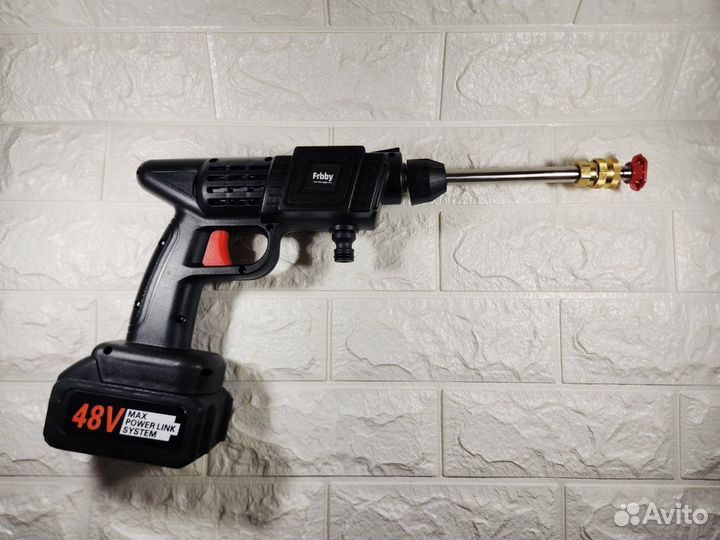 Мойка высокого давления на аккумуляторе