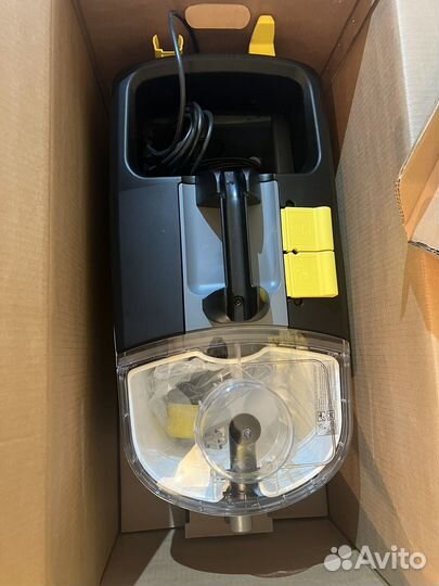 Моющий пылесос karcher puzzi 10/1 новый