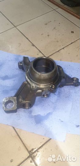 Кулак задний правый renault duster