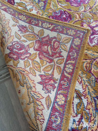 Шерстяные ковры б/ разме 2х3 в хорошем состоянии