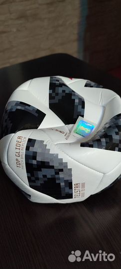 Футбольный мяч adidas telstar fifa 2018
