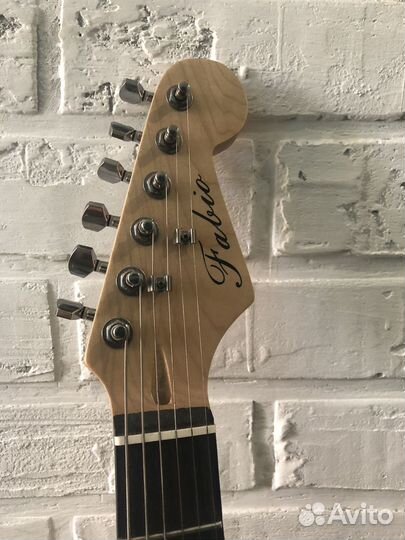 Электро гитара Fabio st100