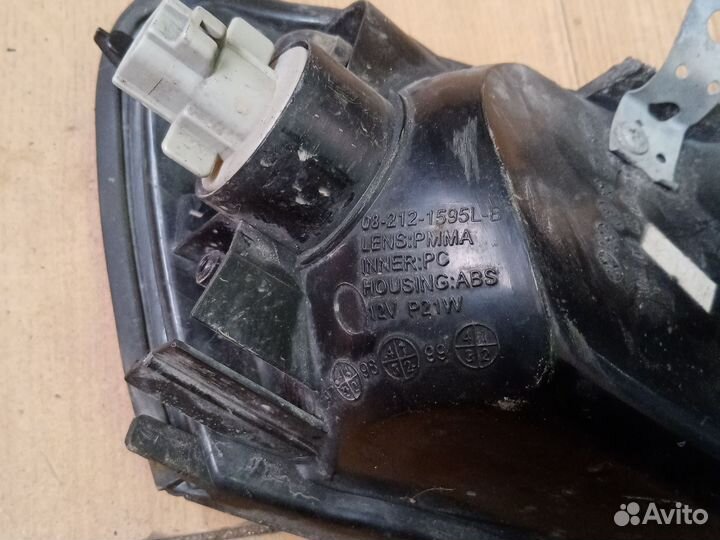 Поворотники Toyota Carina E Левый