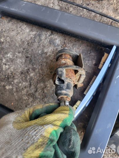 Насос топливоподкачивающий тнвд BMW 7 F01/F02