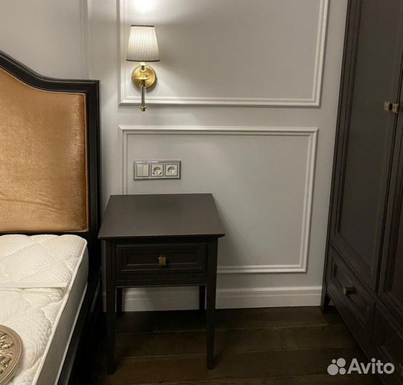 Тумба прикроватная массив