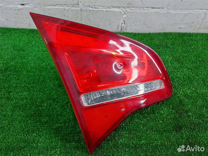 Фонарь задний внутренний левый Opel Meriva B 2013
