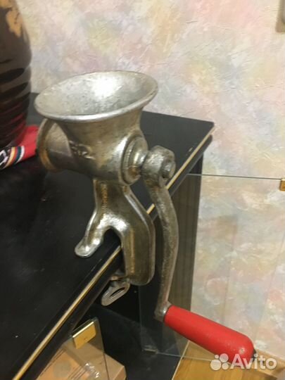 Мясорубка ручная механическая чугунная