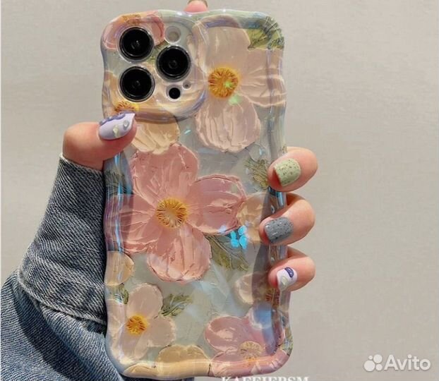 Чехлы на iPhone 11