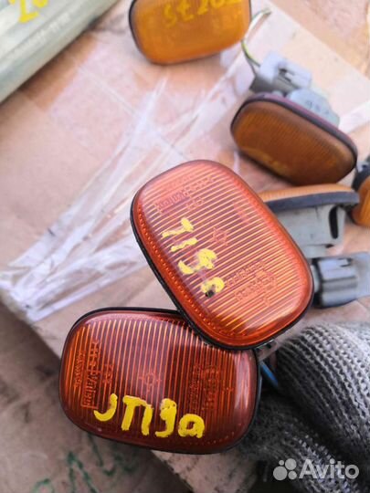 Повторитель поворотника toyota koito 1-49