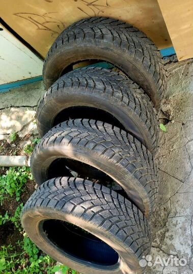 Mazzini Snowleopard 215/60 R16 95T