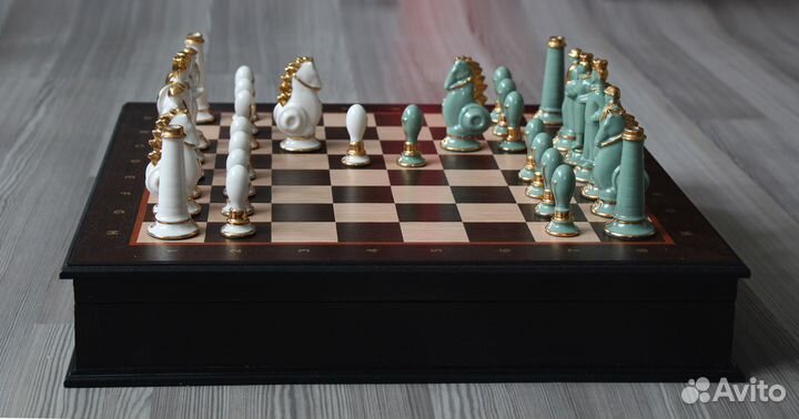 Коллекционные фарфоровые шахматы 