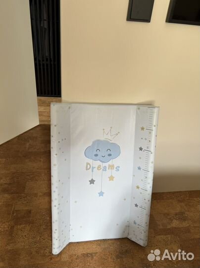 Пеленальная доска на кроватку