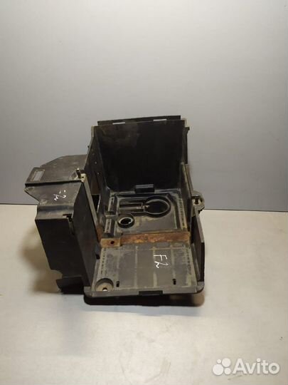 Площадка под аккумулятор Ford Focus II