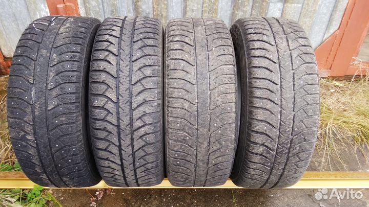 Bridgestone Ice Cruiser 7000 205/55 R16 91T