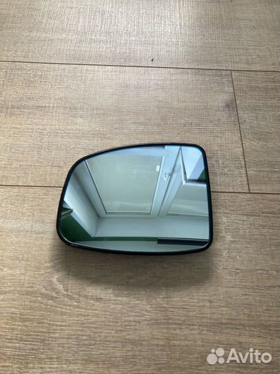 Зеркало заднего вида