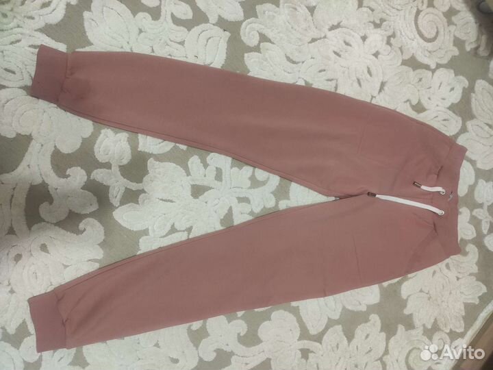 Спортивный костюм женский