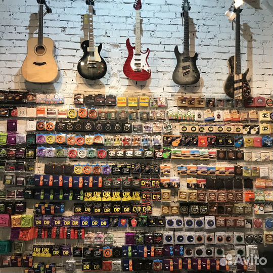 Ремень гитарный с перфорацией Planet Waves 25PRF04