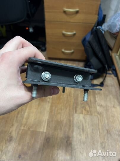 Кронштейн для регулировки высоты руля ваз