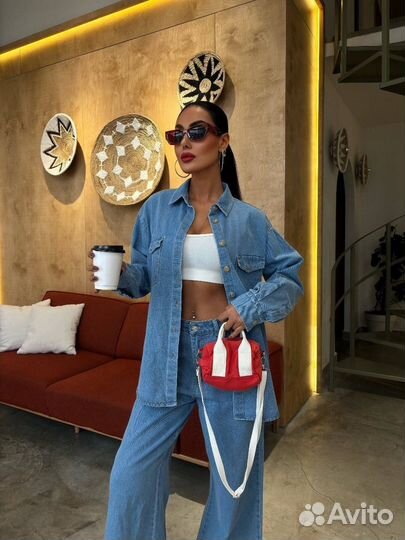 Замечательный женский костюм