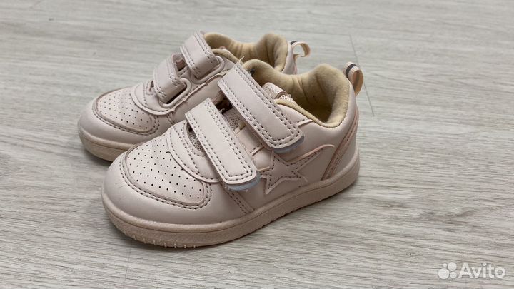 Кроссовки для девочки 22 размер