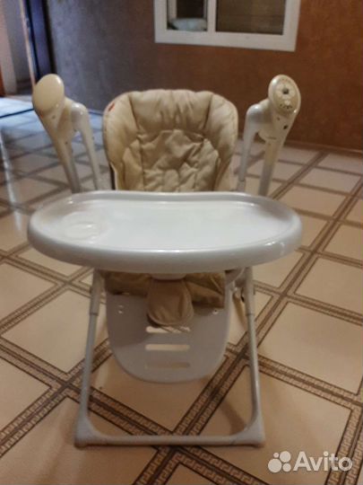 Стульчик для кормления Carello