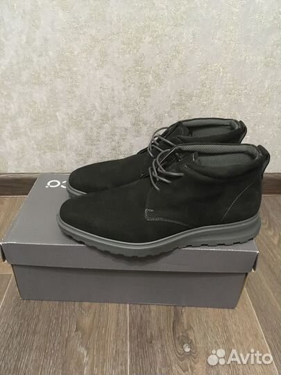 Продам ботинки