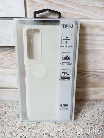 Чехлы на телефон