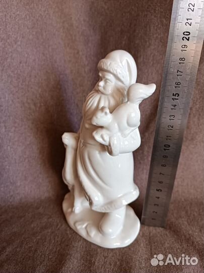 Статуэтка фарфор санта дед мороз