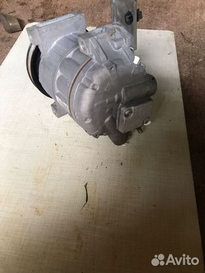 Компресор кондиционера на нисан