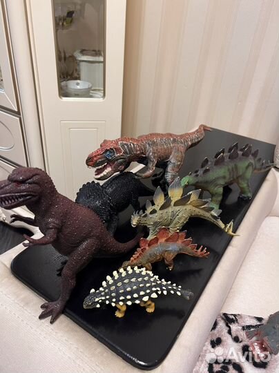Продам динозавров