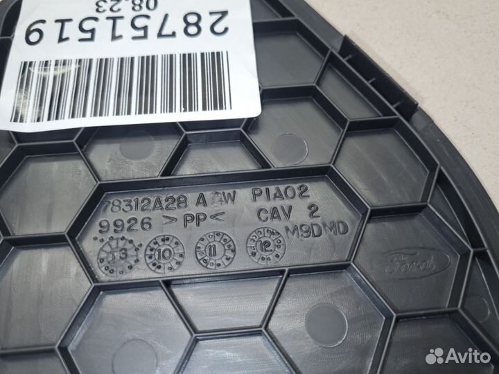 Накладка обшивки двери багажника правая Ford Explo