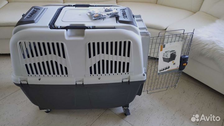 Переноска для крупных собак с колесами