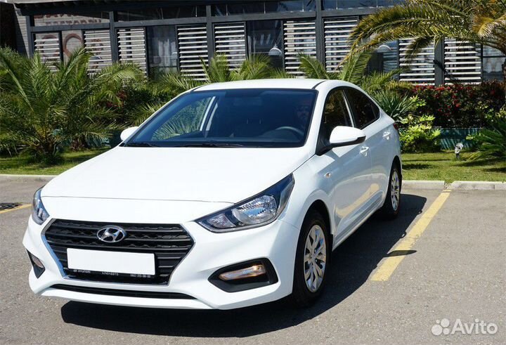 Бампер Хендай Солярис 2 цвет Белый PGU