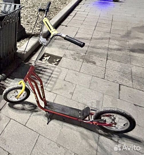 Самокат с надувными колесами Mustang