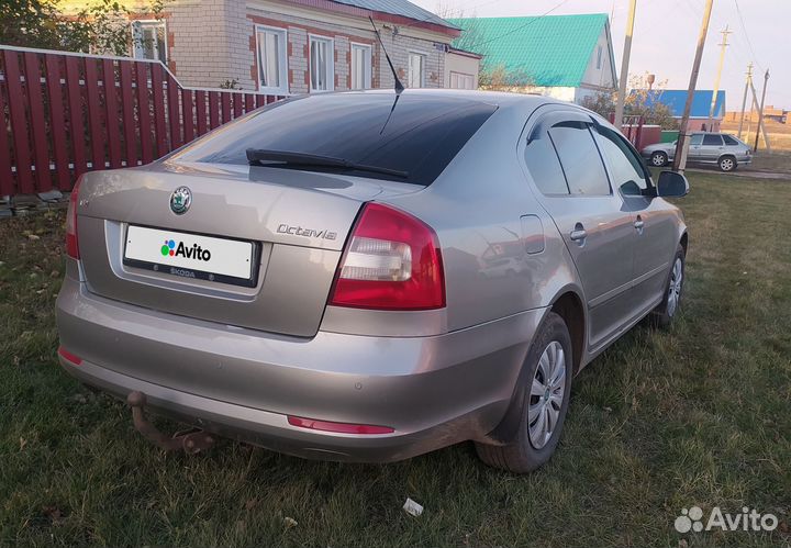 Skoda Octavia 1.6 МТ, 2010, 170 000 км