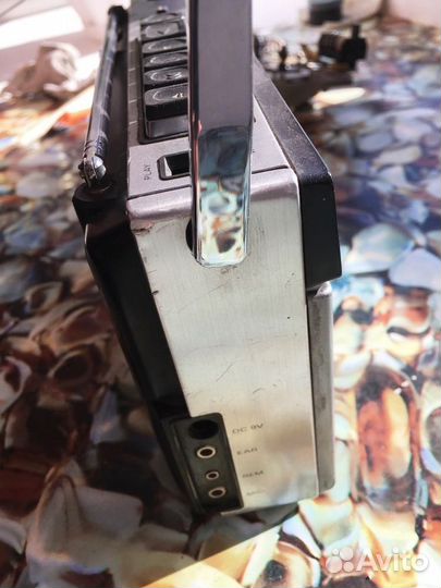 Кассетный радиоприёмник Sanyo