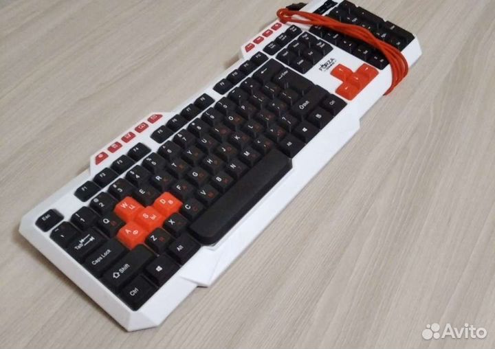 Игровая клавиатура с подсветкой